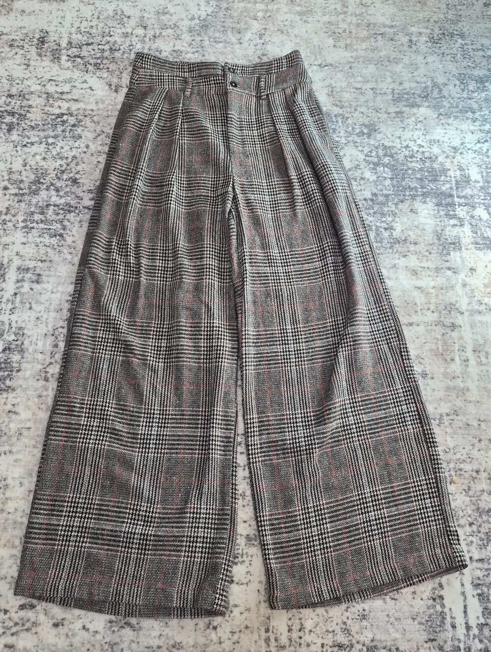 Cider Wide-Leg Glen Plaid Pants in Black & Gray